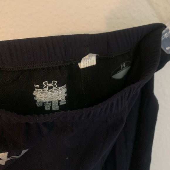 Small Under Armour black tights leggings! - Picture 3 of 3